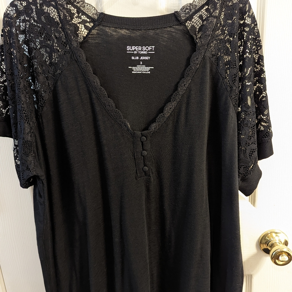 Torrid shirt